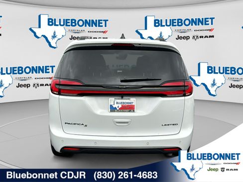 New 2026 Chrysler Pacifica Limited w/ S Appearance Package FWD image 6