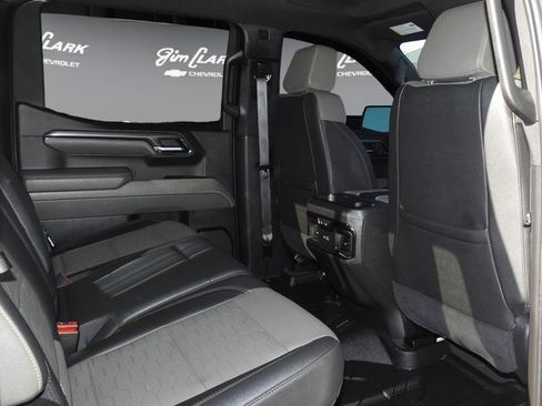 Used 2024 Chevrolet Silverado 1500 ZR2 w/ Technology Package image 59