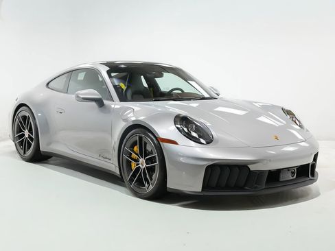 Certified 2025 Porsche 911 Carrera 4 GTS AWD/4WD image 8
