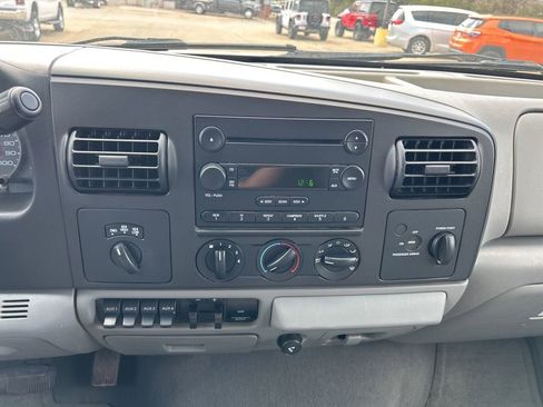 Used 2006 Ford F350 4x4 SuperCab Super Duty image 12