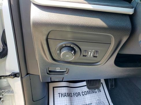 Used 2024 Jeep Grand Cherokee Limited w/ Luxury Tech Group II image 13