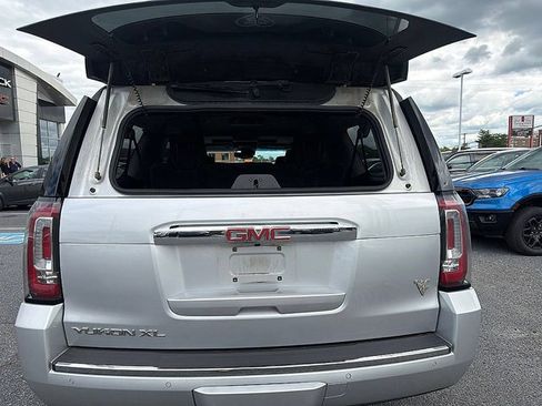 Certified 2018 GMC Yukon XL Denali w/ Open Road Package AWD/4WD image 14