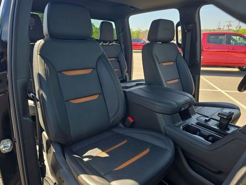 Used 2025 GMC Sierra 1500 AT4 w/ AT4 Premium Package AWD/4WD image 10