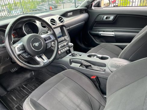 Used 2022 Ford Mustang GT w/ Black Accent Package RWD image 15