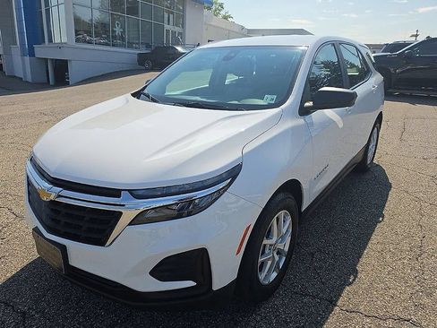 Used 2023 Chevrolet Equinox LS FWD image 8