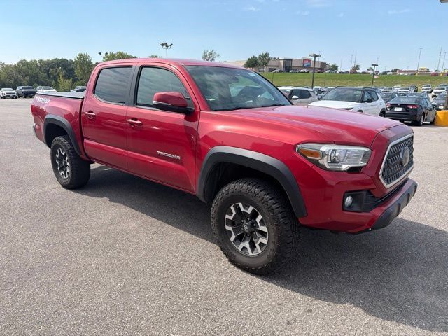 Used 2018 Toyota Tacoma TRD Off-Road AWD/4WD image 9