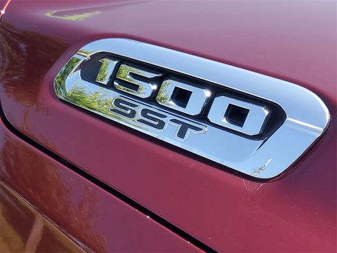 Used 2025 RAM 1500 Laramie image 6