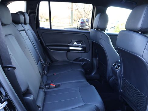 Certified 2024 Mercedes-Benz GLB 250 image 23