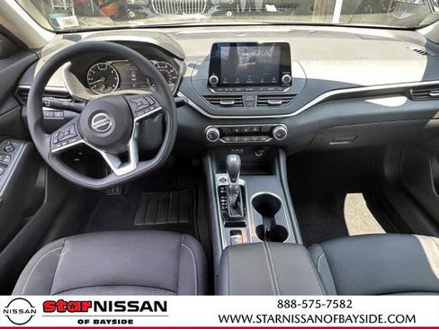 Certified 2022 Nissan Altima 2.5 SV image 16