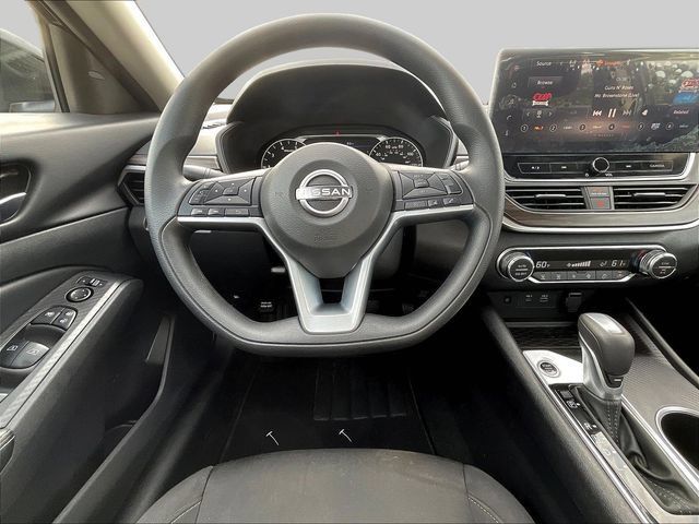 Certified 2025 Nissan Altima 2.5 SV w/ SV Special Edition Package FWD image 10
