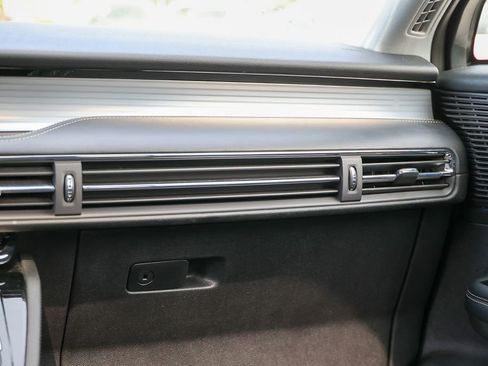 Certified 2022 Lincoln Corsair AWD w/ Premium Package image 12