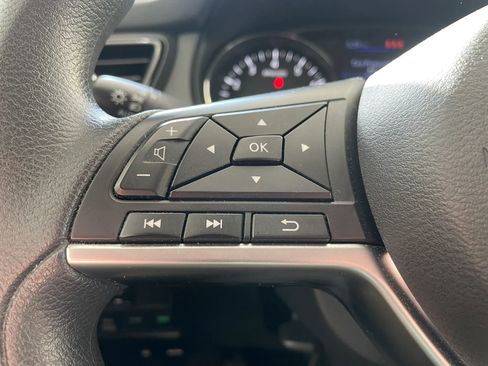 Used 2020 Nissan Rogue Sport SV AWD/4WD image 10