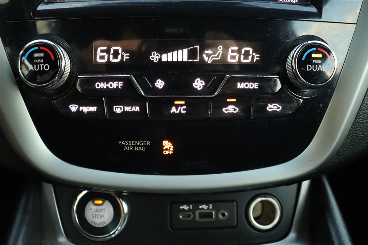 Used 2020 Nissan Murano SV FWD image 32