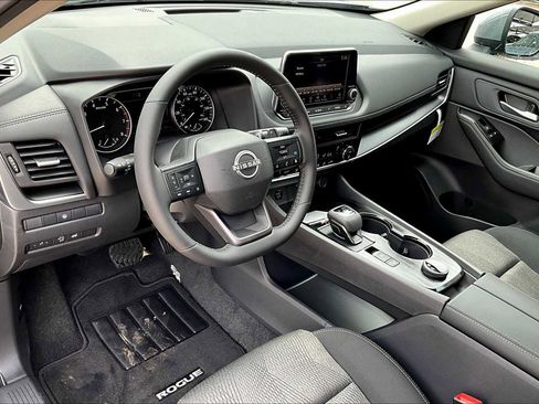 New 2026 Nissan Rogue SV image 8