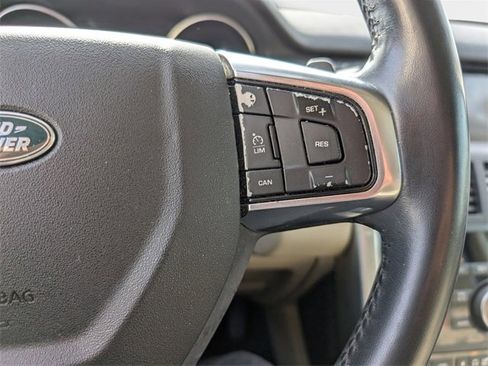 Used 2017 Land Rover Discovery Sport HSE image 24
