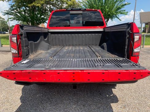 Used 2021 Nissan Titan PRO-4X w/ Pro-4x Convenience Package AWD/4WD image 7