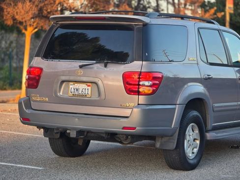 Used 2002 Toyota Sequoia Limited image 9