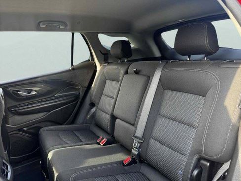 Used 2024 GMC Terrain SLE FWD image 38