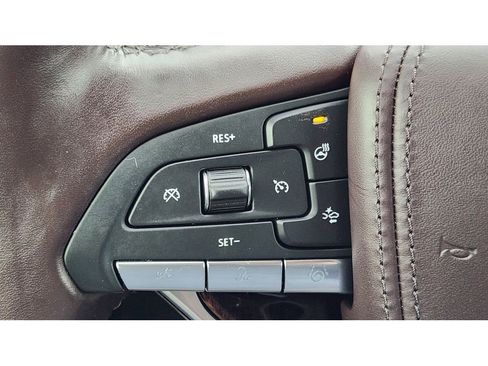 Certified 2023 Cadillac Escalade Premium Luxury Platinum w/ LPO, Radiant Package image 25