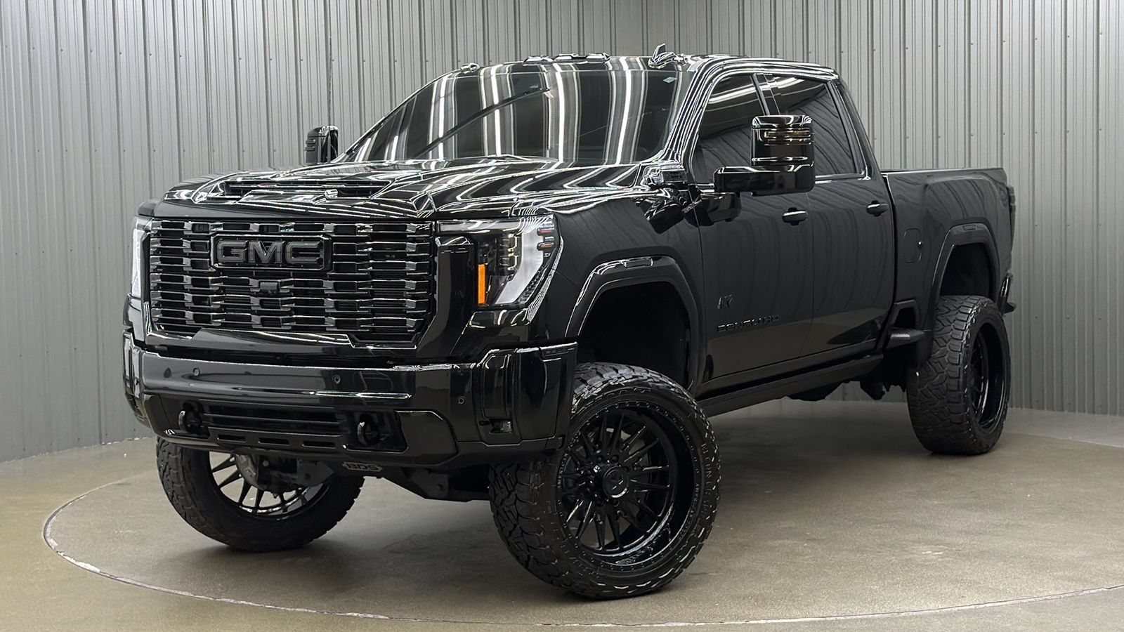 Used 2026 GMC Sierra 3500 Denali Ultimate AWD/4WD image 1