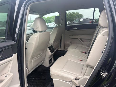 Used 2018 Volkswagen Atlas SE FWD image 20