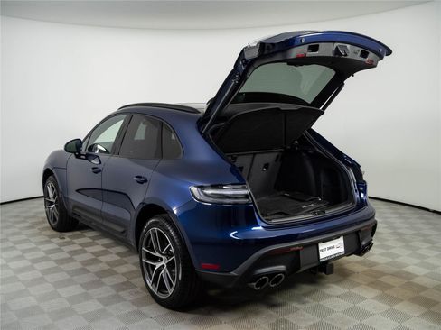 New 2026 Porsche Macan Turbo AWD/4WD image 33