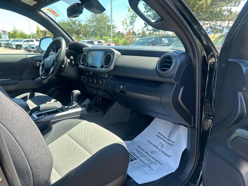 Used 2023 Toyota Tacoma TRD Sport AWD/4WD image 10