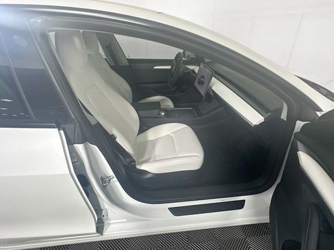 Used 2023 Tesla Model 3 Standard Range RWD image 29