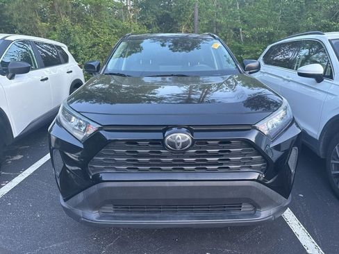 Used 2020 Toyota RAV4 LE image 6