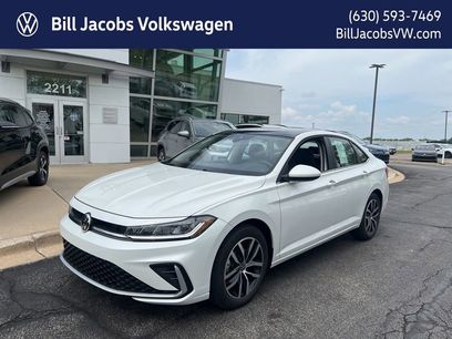 Used 2025 Volkswagen Jetta SE w/ Sunroof Package