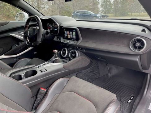 Used 2018 Chevrolet Camaro ZL1 image 29