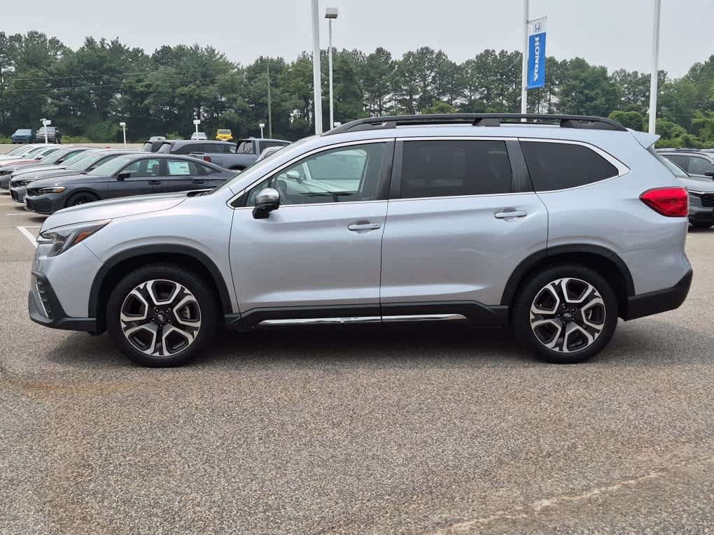 Used 2023 Subaru Ascent Limited w/ Technology Package AWD/4WD image 6