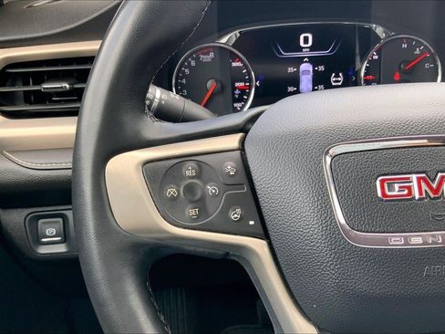 Used 2023 GMC Acadia Denali w/ Trailering Package AWD/4WD image 18