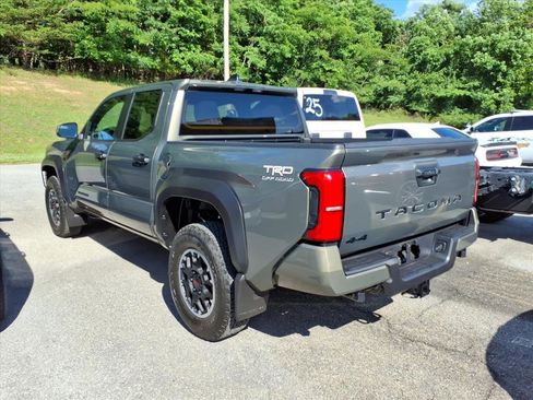 Used 2026 Toyota Tacoma TRD Off-Road AWD/4WD image 5