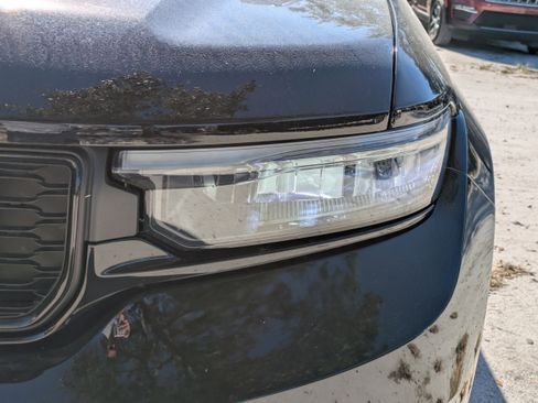 Used 2024 Jeep Grand Cherokee L Altitude image 10