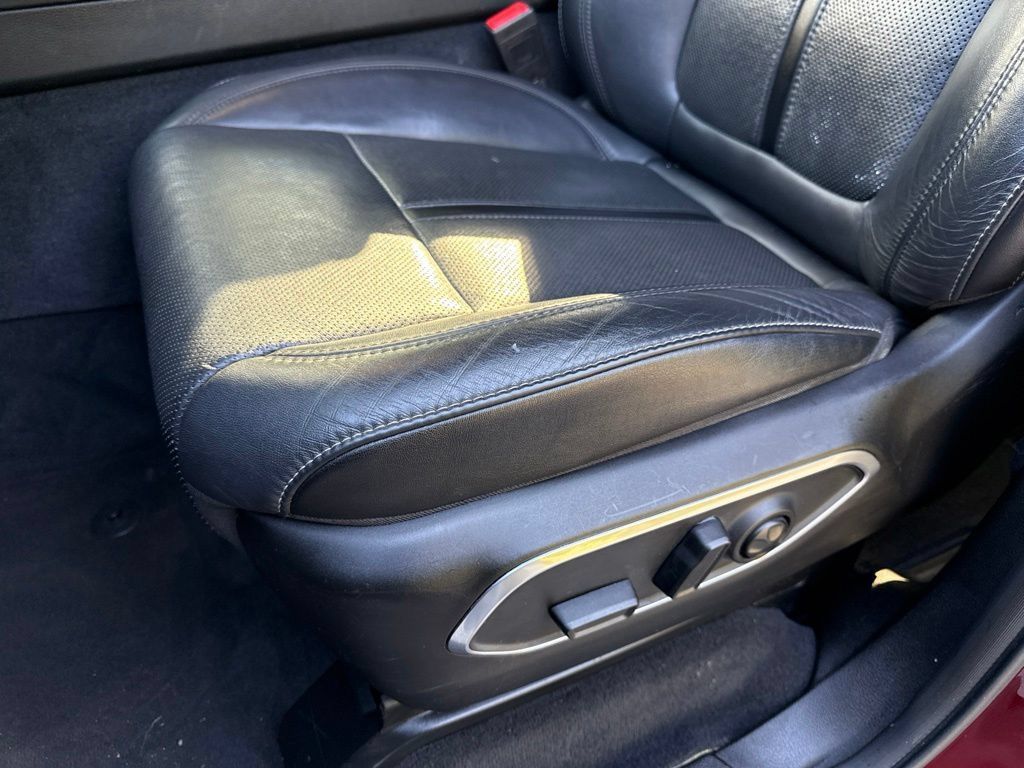 Used 2024 Jeep Wagoneer L Series II w/ Flexible Seating Group AWD/4WD image 19