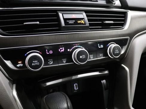 Used 2018 Honda Accord LX image 27