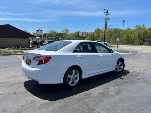 Used 2013 Toyota Camry SE FWD image 8