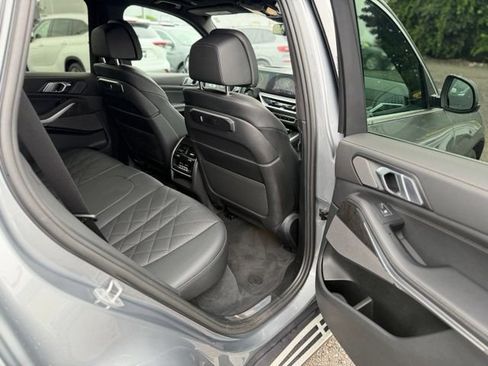 Used 2024 BMW X5 xDrive40i AWD/4WD image 10