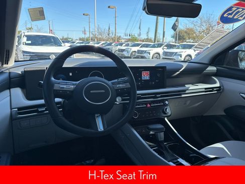 Used 2025 Hyundai Tucson SEL image 12