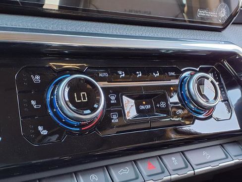 New 2026 GMC Sierra 1500 Denali w/ Denali Reserve Package AWD/4WD image 7