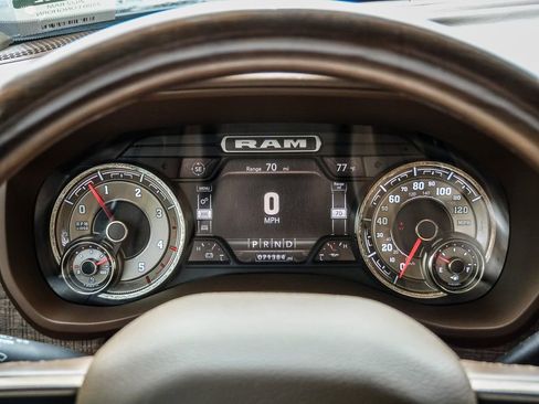 Used 2022 RAM 2500 Limited AWD/4WD image 43