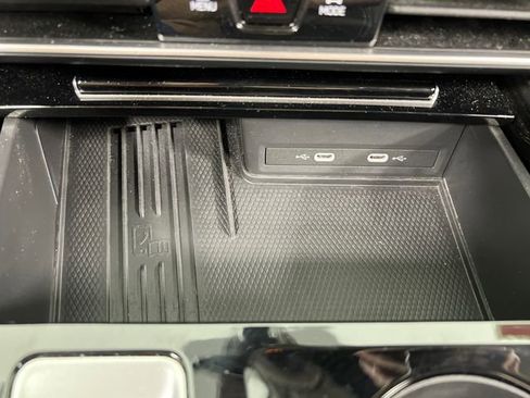 Used 2025 Volkswagen Atlas SE image 22