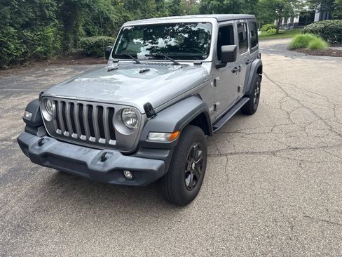 Used 2018 Jeep Wrangler Unlimited Sport S AWD/4WD image 13