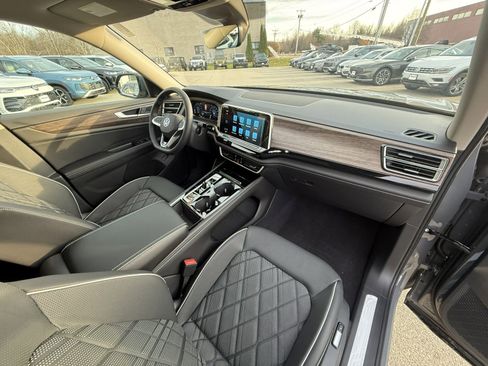 New 2026 Volkswagen Atlas SEL Premium R-Line image 28