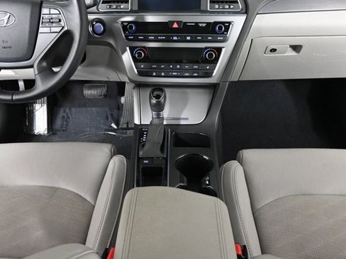 Used 2015 Hyundai Sonata Sport w/ Option Group 04 image 16