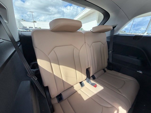 Used 2020 Audi Q7 3.0T Premium AWD/4WD image 33