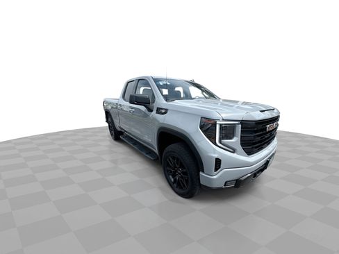 Used 2024 GMC Sierra 1500 Elevation AWD/4WD image 2