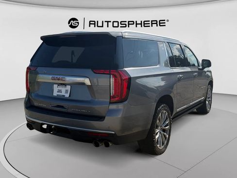 Used 2022 GMC Yukon XL Denali AWD/4WD image 9