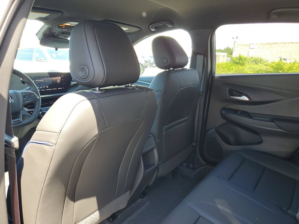 New 2026 Buick Envista Sport Touring w/ Convenience II Package FWD image 9